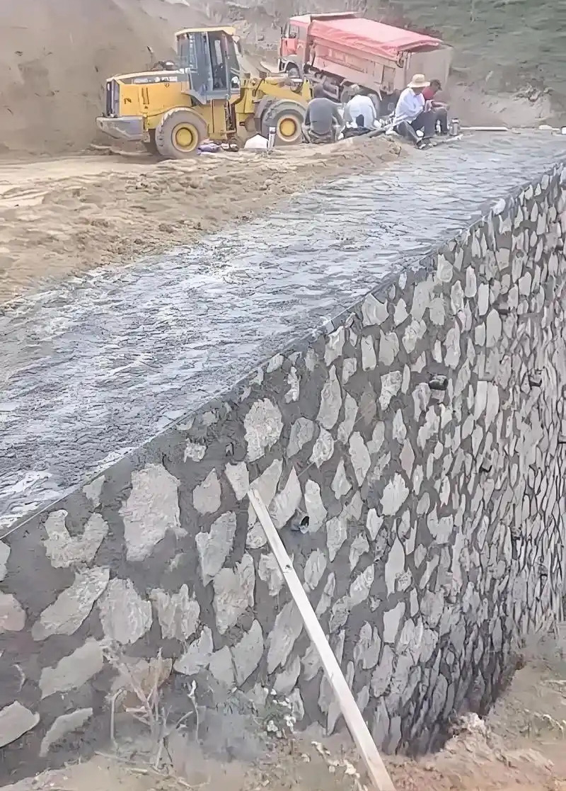安庆郊区边坡加固